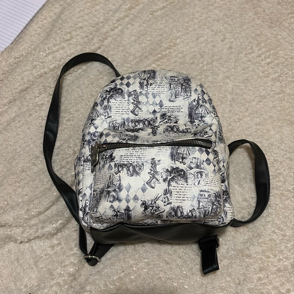 Alice and the wonderland mini backpack